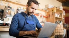 general enquire man on computer