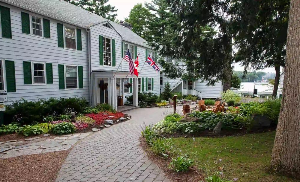 Sherwood Inn on Lake Joseph